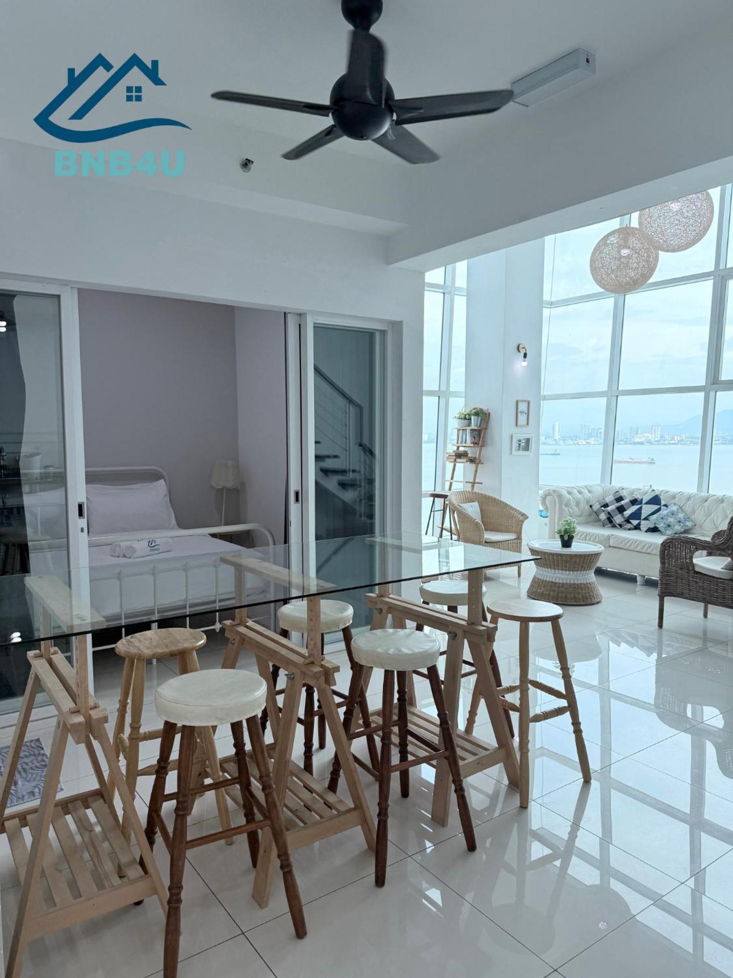 Duplex Seaview Comfort Stay In City By Iz George Town Ngoại thất bức ảnh