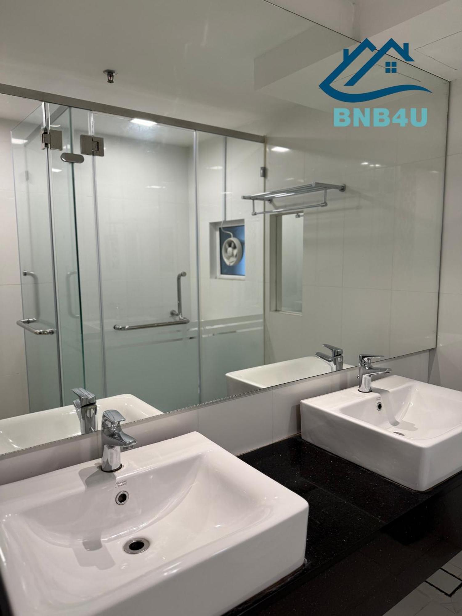 Duplex Seaview Comfort Stay In City By Iz George Town Ngoại thất bức ảnh
